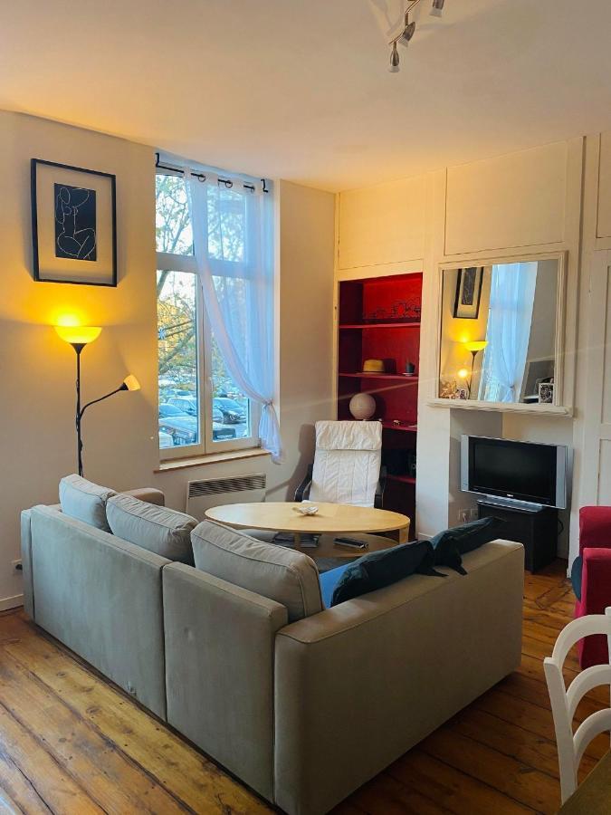 Appartement T2 Sur La Place Du Marche De Wazemmes Lille Exterior photo